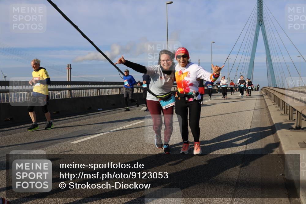 03.10.2025 - Köhlbrandbrückenlauf Strokosch-Dieckow http://msf.ph/oto/9123053 03.10.2025 10:01:10 Position 2 2441 meine-sportfotos.de