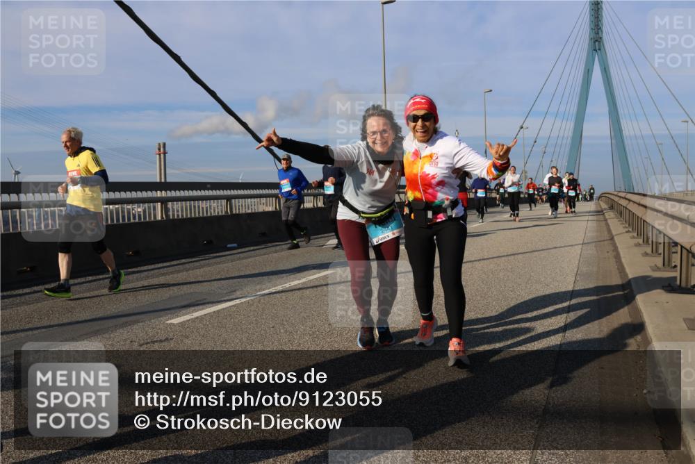 03.10.2025 - Köhlbrandbrückenlauf Strokosch-Dieckow http://msf.ph/oto/9123055 03.10.2025 10:01:11 Position 2 2441 meine-sportfotos.de