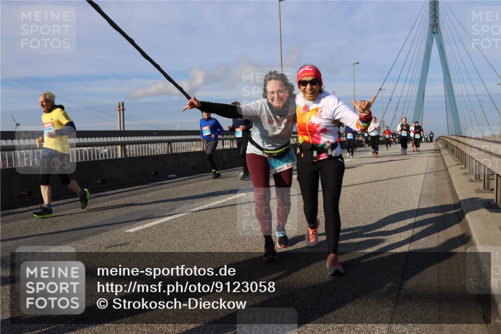 03.10.2025 - Köhlbrandbrückenlauf Strokosch-Dieckow http://msf.ph/oto/9123058 03.10.2025 10:01:11 Position 2 2441 meine-sportfotos.de