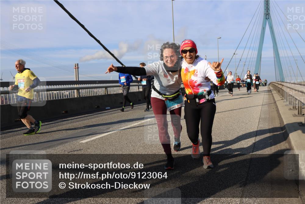 03.10.2025 - Köhlbrandbrückenlauf Strokosch-Dieckow http://msf.ph/oto/9123064 03.10.2025 10:01:11 Position 2  meine-sportfotos.de