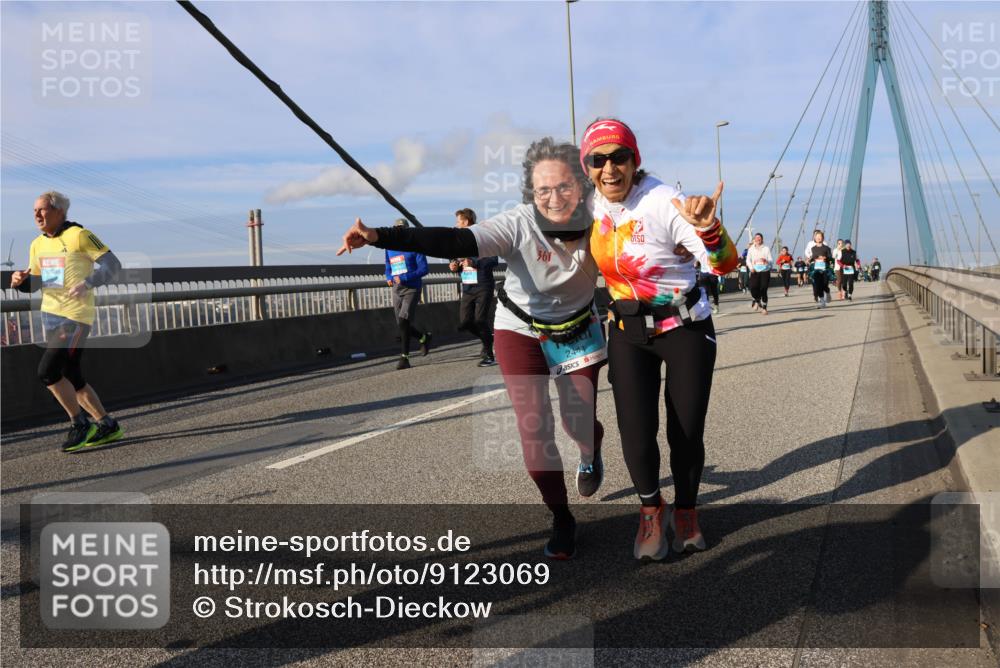 03.10.2025 - Köhlbrandbrückenlauf Strokosch-Dieckow http://msf.ph/oto/9123069 03.10.2025 10:01:11 Position 2 2441 meine-sportfotos.de