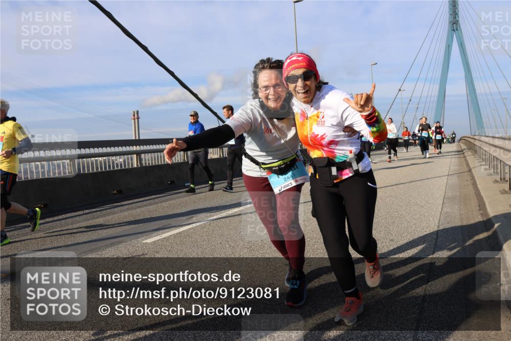 03.10.2025 - Köhlbrandbrückenlauf Strokosch-Dieckow http://msf.ph/oto/9123081 03.10.2025 10:01:11 Position 2 2441 meine-sportfotos.de