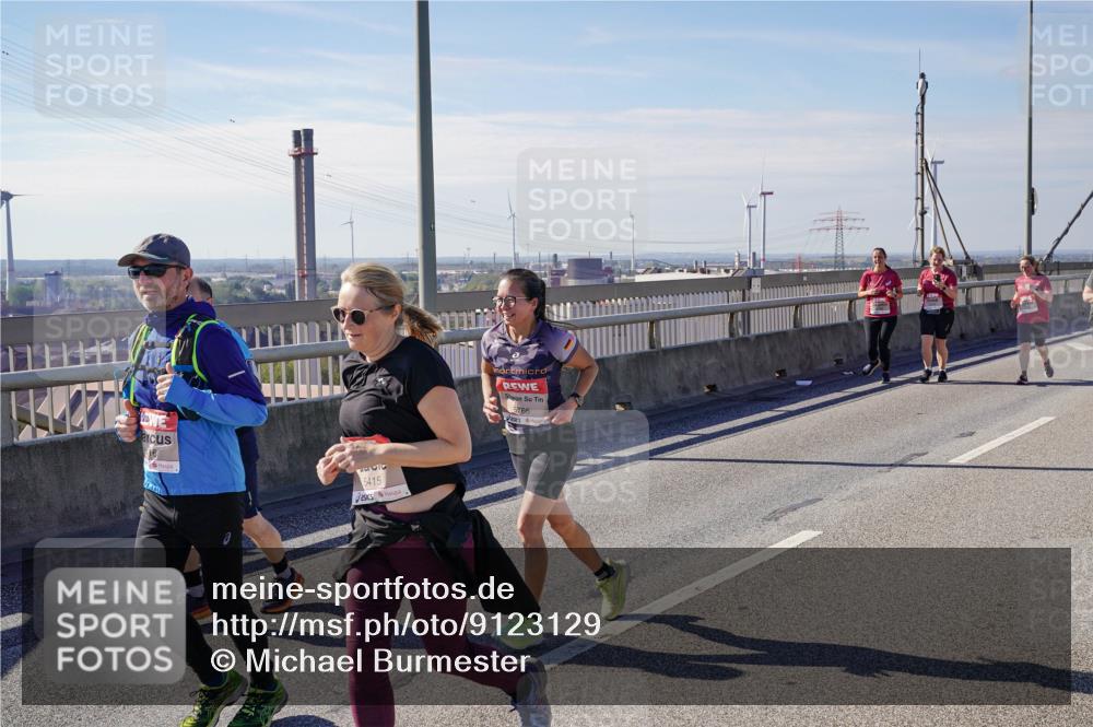 03.10.2025 - Köhlbrandbrückenlauf Michael Burmester http://msf.ph/oto/9123129 03.10.2025 13:05:38 Position 2 5415, 5766 meine-sportfotos.de