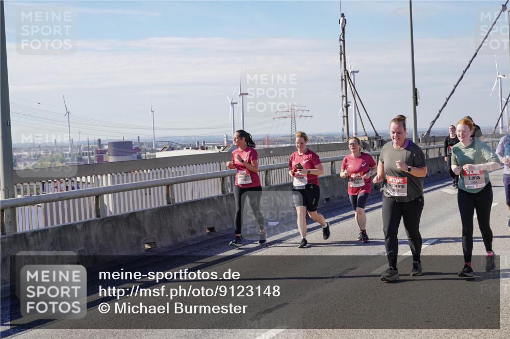 03.10.2025 - Köhlbrandbrückenlauf Michael Burmester http://msf.ph/oto/9123148 03.10.2025 13:05:39 Position 2 5564 meine-sportfotos.de