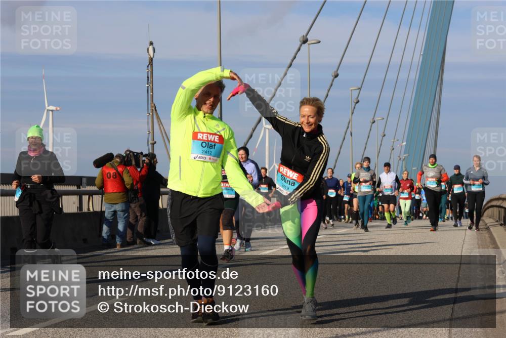 03.10.2025 - Köhlbrandbrückenlauf Strokosch-Dieckow http://msf.ph/oto/9123160 03.10.2025 10:01:24 Position 2 08, 2412, 2419 meine-sportfotos.de
