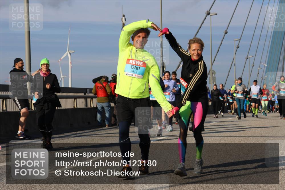 03.10.2025 - Köhlbrandbrückenlauf Strokosch-Dieckow http://msf.ph/oto/9123180 03.10.2025 10:01:25 Position 2 08, 2412 meine-sportfotos.de