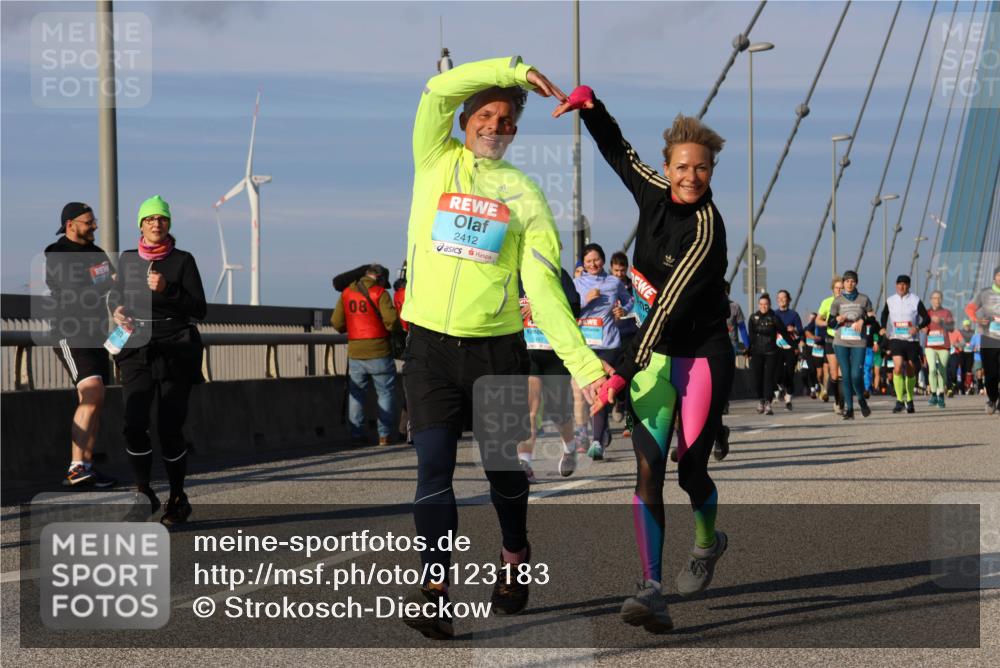 03.10.2025 - Köhlbrandbrückenlauf Strokosch-Dieckow http://msf.ph/oto/9123183 03.10.2025 10:01:25 Position 2 08, 2412 meine-sportfotos.de