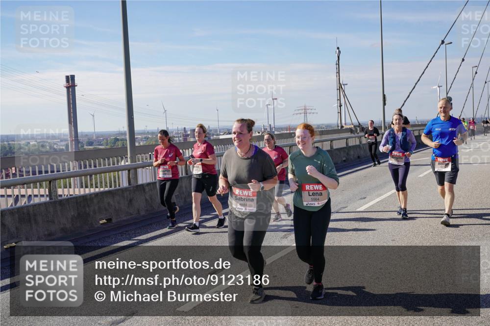 03.10.2025 - Köhlbrandbrückenlauf Michael Burmester http://msf.ph/oto/9123186 03.10.2025 13:05:41 Position 2 4884, 5564 meine-sportfotos.de