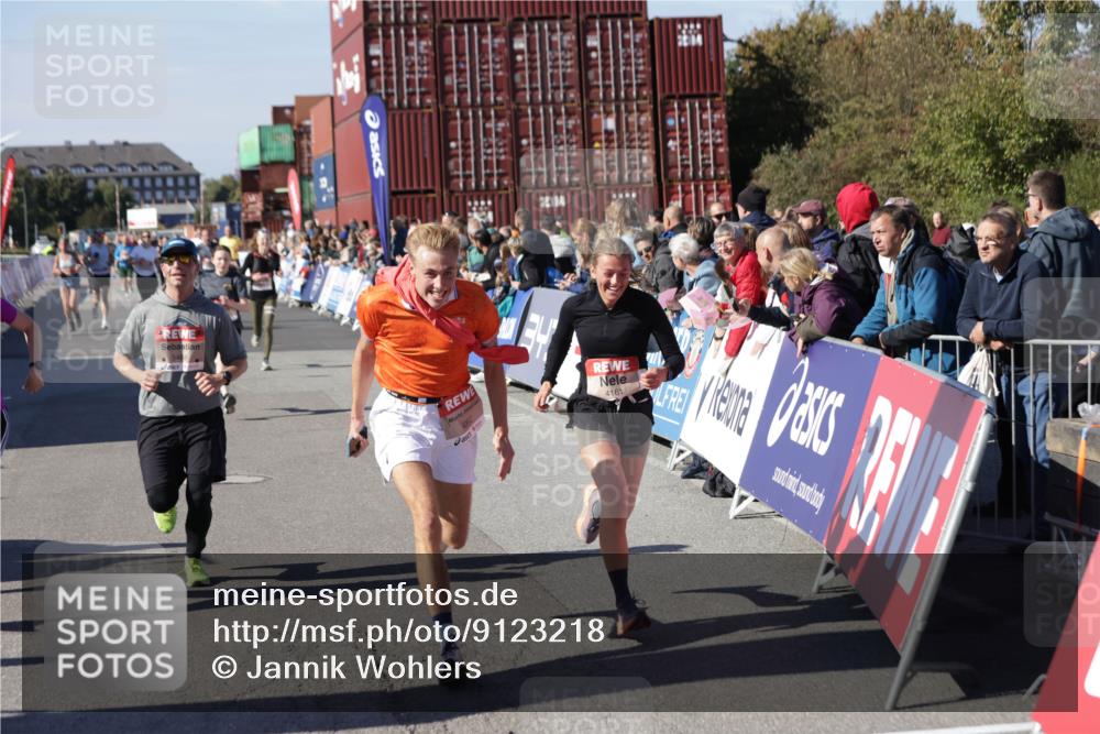03.10.2025 - Köhlbrandbrückenlauf Jannik Wohlers http://msf.ph/oto/9123218 03.10.2025 13:05:33 Ziel 4011, 4062, 4161, 4278, 4384, 4584, 5468, 6281 meine-sportfotos.de