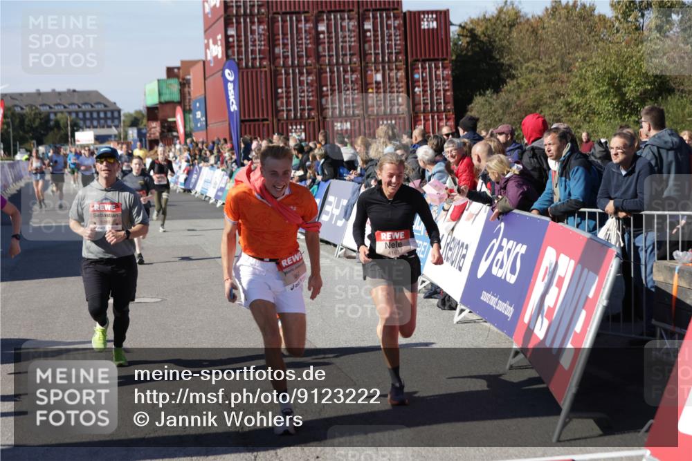 03.10.2025 - Köhlbrandbrückenlauf Jannik Wohlers http://msf.ph/oto/9123222 03.10.2025 13:05:33 Ziel 4011, 4062, 4161, 4278, 4384, 4584, 5468, 6281 meine-sportfotos.de