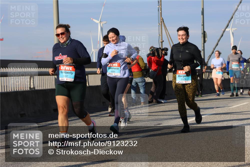 03.10.2025 - Köhlbrandbrückenlauf Strokosch-Dieckow http://msf.ph/oto/9123232 03.10.2025 10:01:28 Position 2 1497, 2265, 2379 meine-sportfotos.de