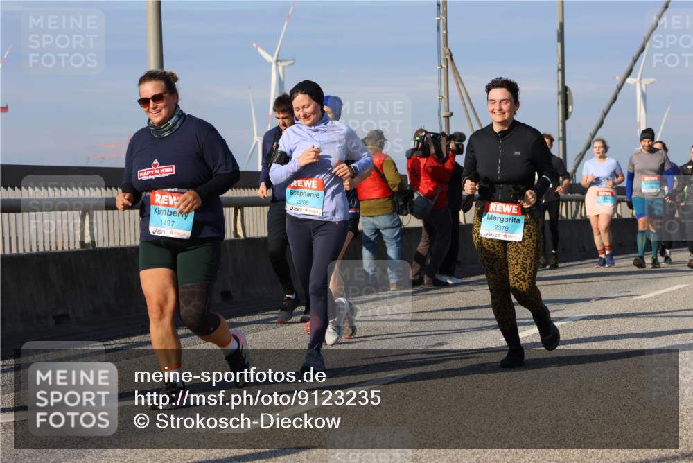 03.10.2025 - Köhlbrandbrückenlauf Strokosch-Dieckow http://msf.ph/oto/9123235 03.10.2025 10:01:28 Position 2 1497, 2265, 2379 meine-sportfotos.de