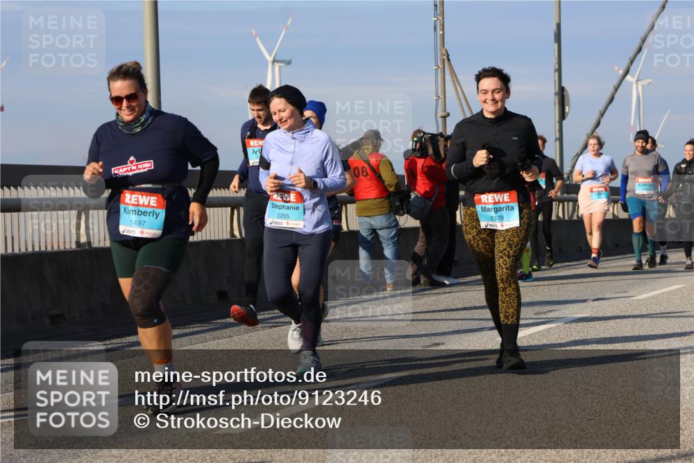 03.10.2025 - Köhlbrandbrückenlauf Strokosch-Dieckow http://msf.ph/oto/9123246 03.10.2025 10:01:28 Position 2 1497, 2265, 08, 2379 meine-sportfotos.de