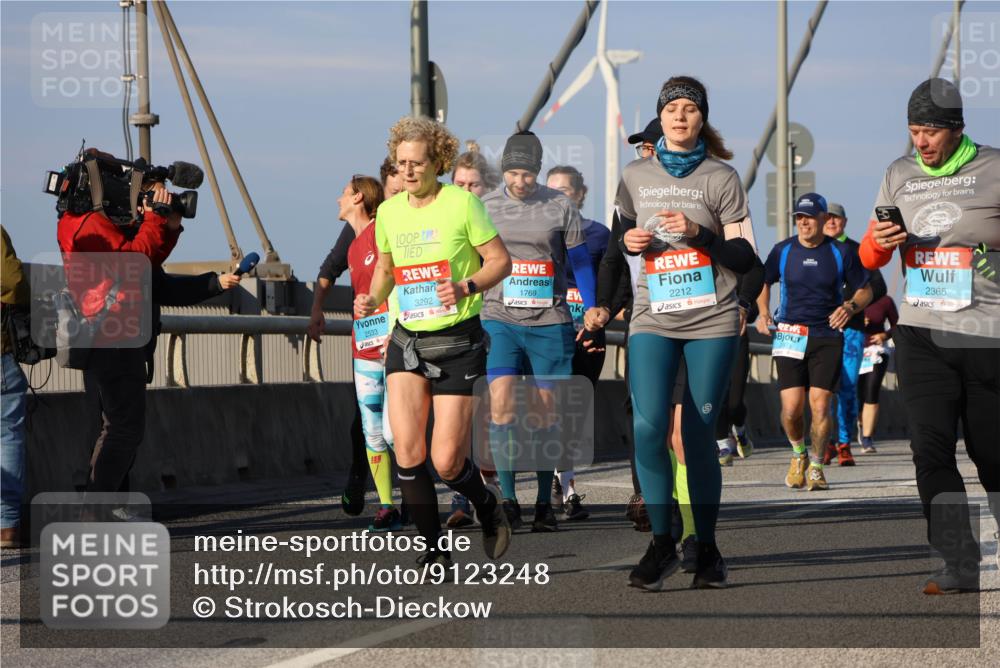 03.10.2025 - Köhlbrandbrückenlauf Strokosch-Dieckow http://msf.ph/oto/9123248 03.10.2025 10:01:30 Position 2 1769, 3292, 2533, 2212, 2973, 2365 meine-sportfotos.de