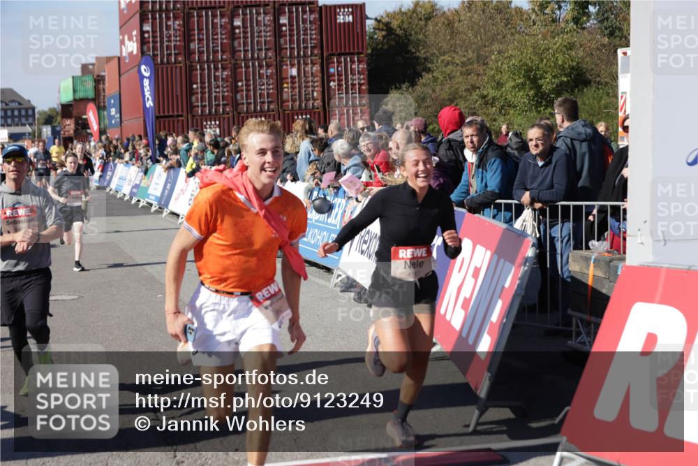 03.10.2025 - Köhlbrandbrückenlauf Jannik Wohlers http://msf.ph/oto/9123249 03.10.2025 13:05:34 Ziel 4011, 4062, 4161, 4278, 4384, 4584, 5468, 6281 meine-sportfotos.de