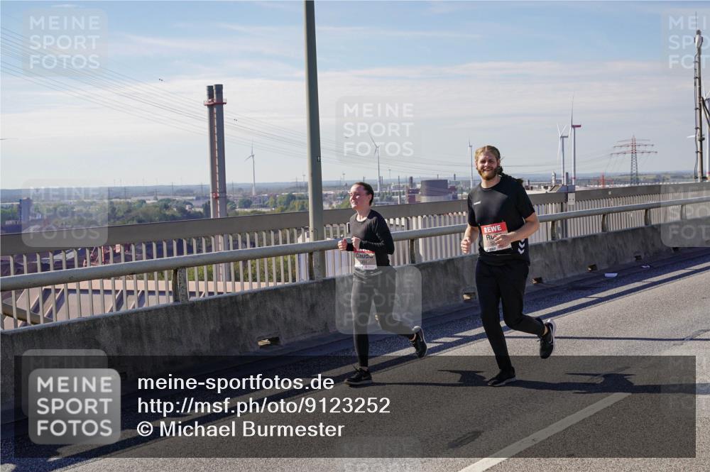 03.10.2025 - Köhlbrandbrückenlauf Michael Burmester http://msf.ph/oto/9123252 03.10.2025 13:05:46 Position 2  meine-sportfotos.de