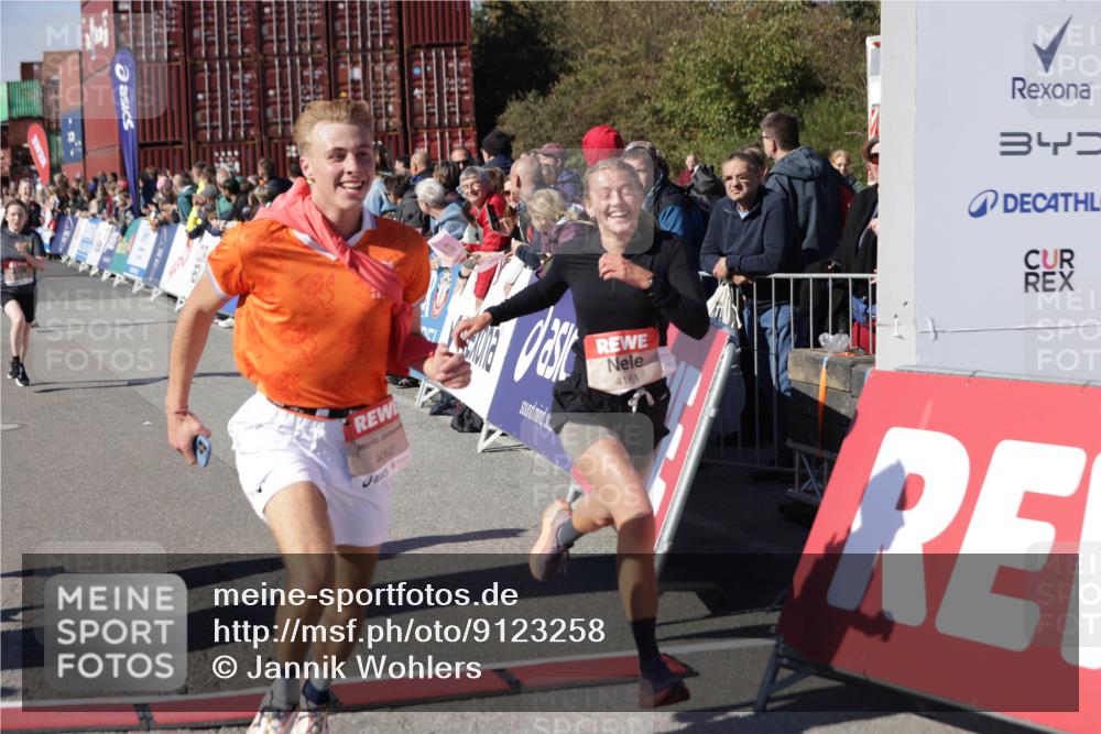 03.10.2025 - Köhlbrandbrückenlauf Jannik Wohlers http://msf.ph/oto/9123258 03.10.2025 13:05:34 Ziel 4011, 4062, 4161, 4278, 4384, 4584, 5468, 6281 meine-sportfotos.de