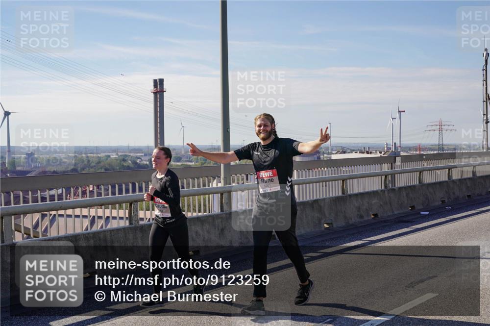 03.10.2025 - Köhlbrandbrückenlauf Michael Burmester http://msf.ph/oto/9123259 03.10.2025 13:05:47 Position 2 5201 meine-sportfotos.de