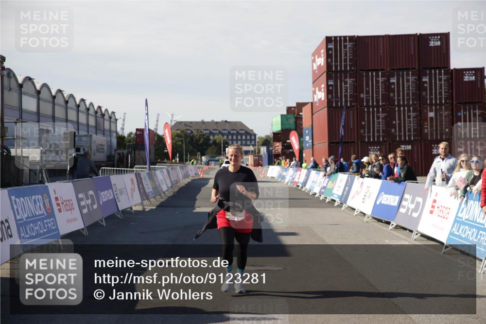 03.10.2025 - Köhlbrandbrückenlauf Jannik Wohlers http://msf.ph/oto/9123281 03.10.2025 13:51:32 Ziel 5540 meine-sportfotos.de