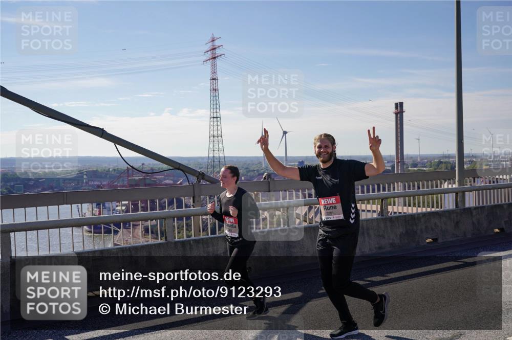 03.10.2025 - Köhlbrandbrückenlauf Michael Burmester http://msf.ph/oto/9123293 03.10.2025 13:05:48 Position 2 5201 meine-sportfotos.de