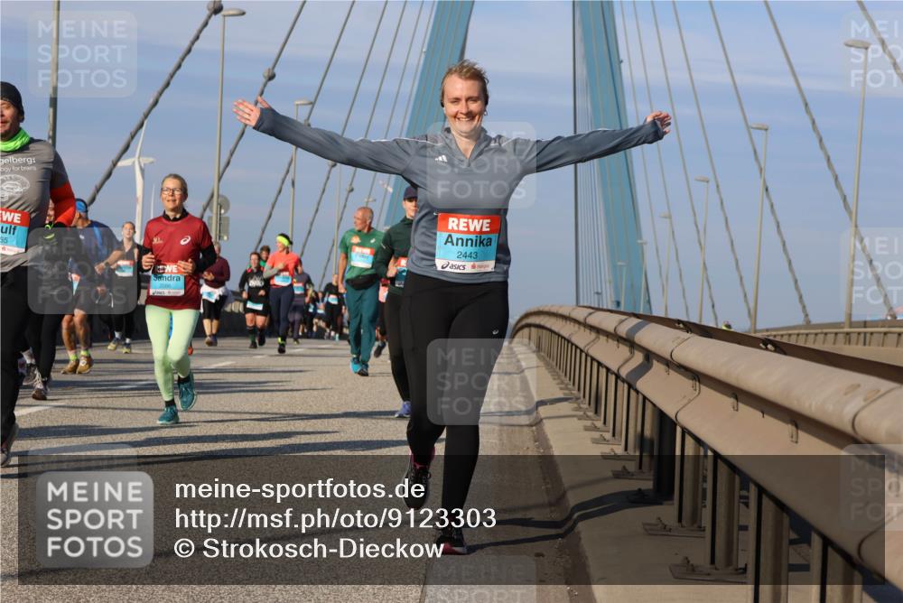 03.10.2025 - Köhlbrandbrückenlauf Strokosch-Dieckow http://msf.ph/oto/9123303 03.10.2025 10:01:34 Position 2 65, 2443 meine-sportfotos.de