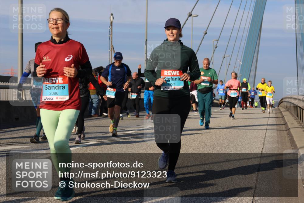 03.10.2025 - Köhlbrandbrückenlauf Strokosch-Dieckow http://msf.ph/oto/9123323 03.10.2025 10:01:37 Position 2 2086, 2271 meine-sportfotos.de