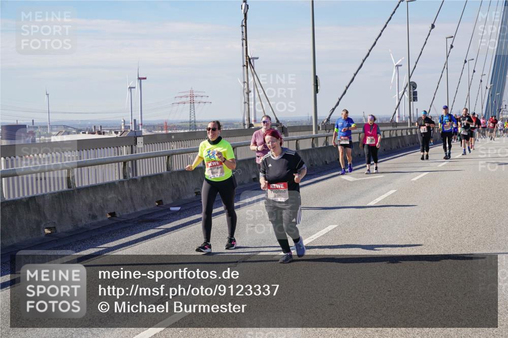 03.10.2025 - Köhlbrandbrückenlauf Michael Burmester http://msf.ph/oto/9123337 03.10.2025 13:05:53 Position 2 5335 meine-sportfotos.de