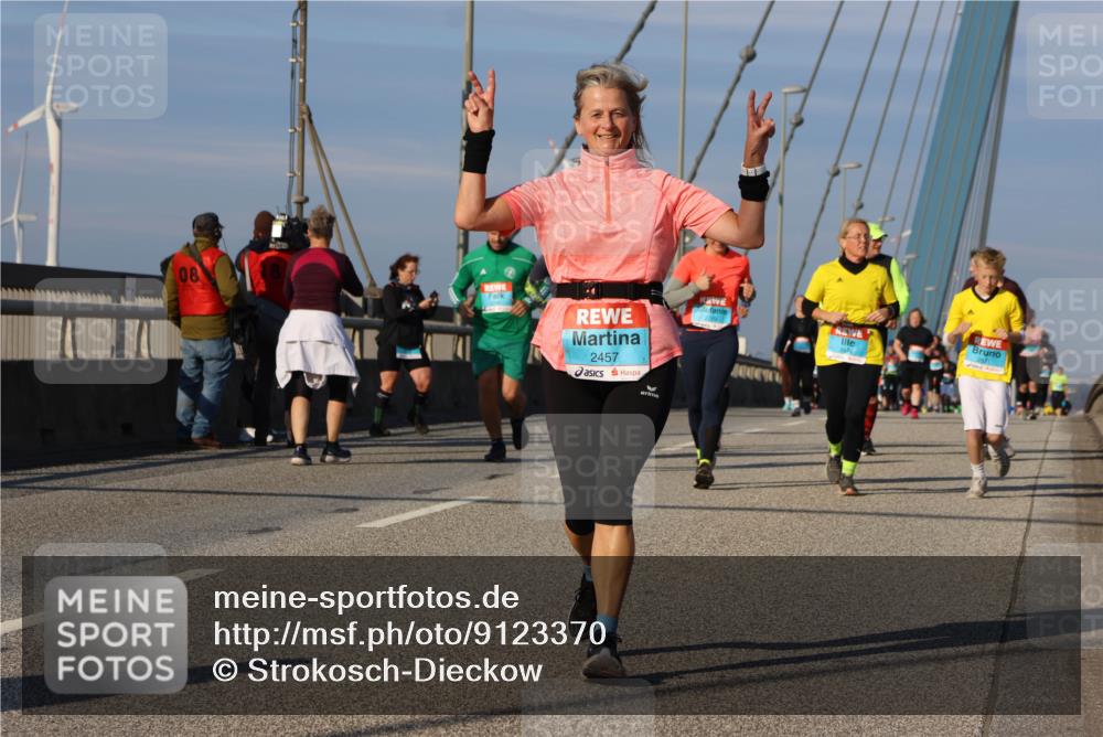 03.10.2025 - Köhlbrandbrückenlauf Strokosch-Dieckow http://msf.ph/oto/9123370 03.10.2025 10:01:44 Position 2 08, 2457 meine-sportfotos.de