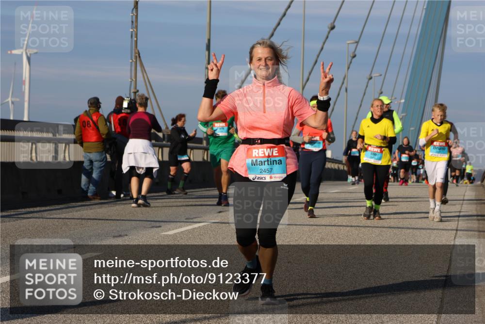 03.10.2025 - Köhlbrandbrückenlauf Strokosch-Dieckow http://msf.ph/oto/9123377 03.10.2025 10:01:44 Position 2 08, 2457, 2874 meine-sportfotos.de