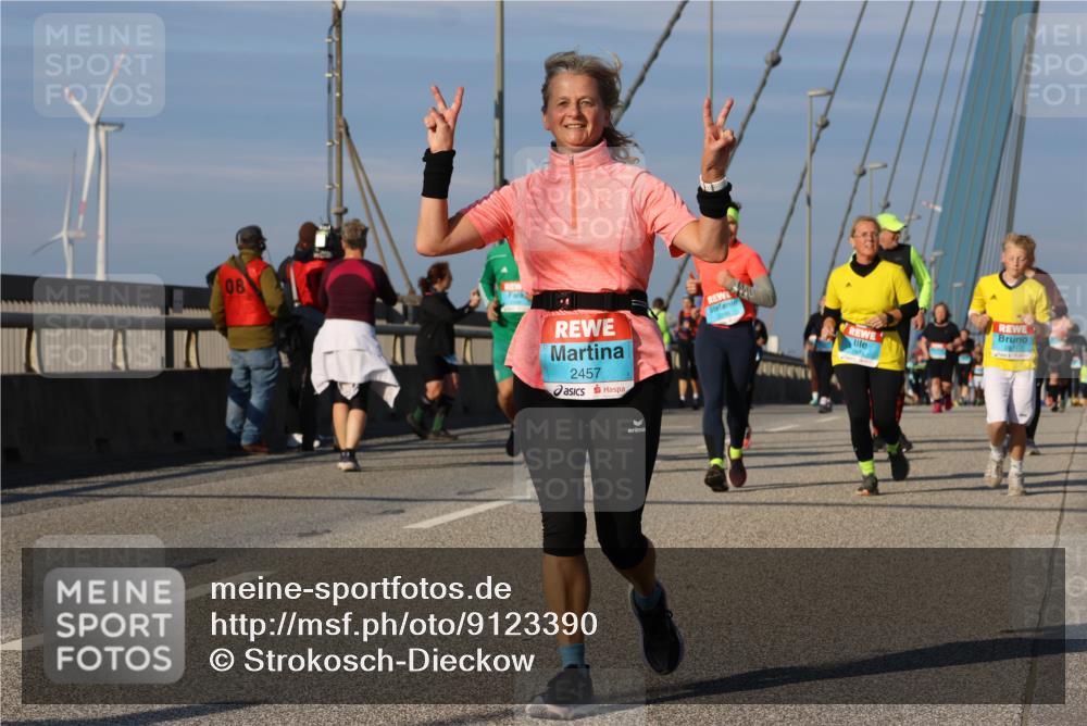 03.10.2025 - Köhlbrandbrückenlauf Strokosch-Dieckow http://msf.ph/oto/9123390 03.10.2025 10:01:45 Position 2 08, 2457 meine-sportfotos.de