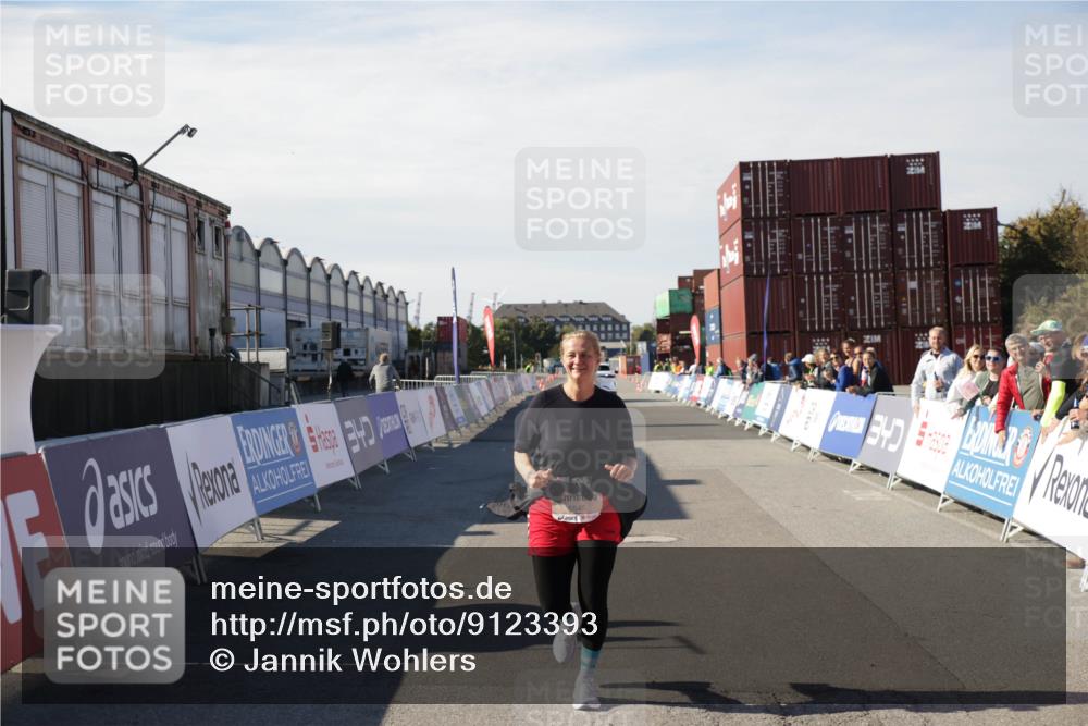 03.10.2025 - Köhlbrandbrückenlauf Jannik Wohlers http://msf.ph/oto/9123393 03.10.2025 13:51:33 Ziel 5540 meine-sportfotos.de
