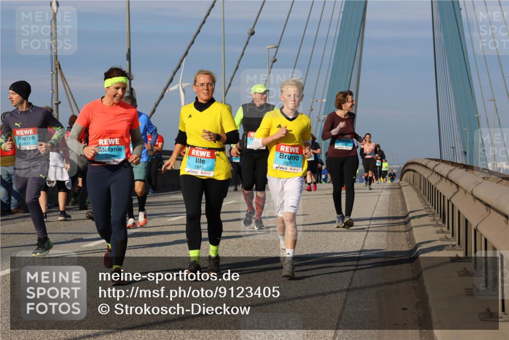 03.10.2025 - Köhlbrandbrückenlauf Strokosch-Dieckow http://msf.ph/oto/9123405 03.10.2025 10:01:48 Position 2 3657, 2299, 2874, 2871 meine-sportfotos.de