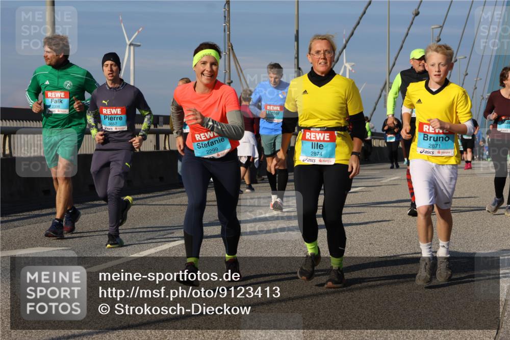 03.10.2025 - Köhlbrandbrückenlauf Strokosch-Dieckow http://msf.ph/oto/9123413 03.10.2025 10:01:49 Position 2 2398, 3657, 2299, 2874, 2871, 231 meine-sportfotos.de