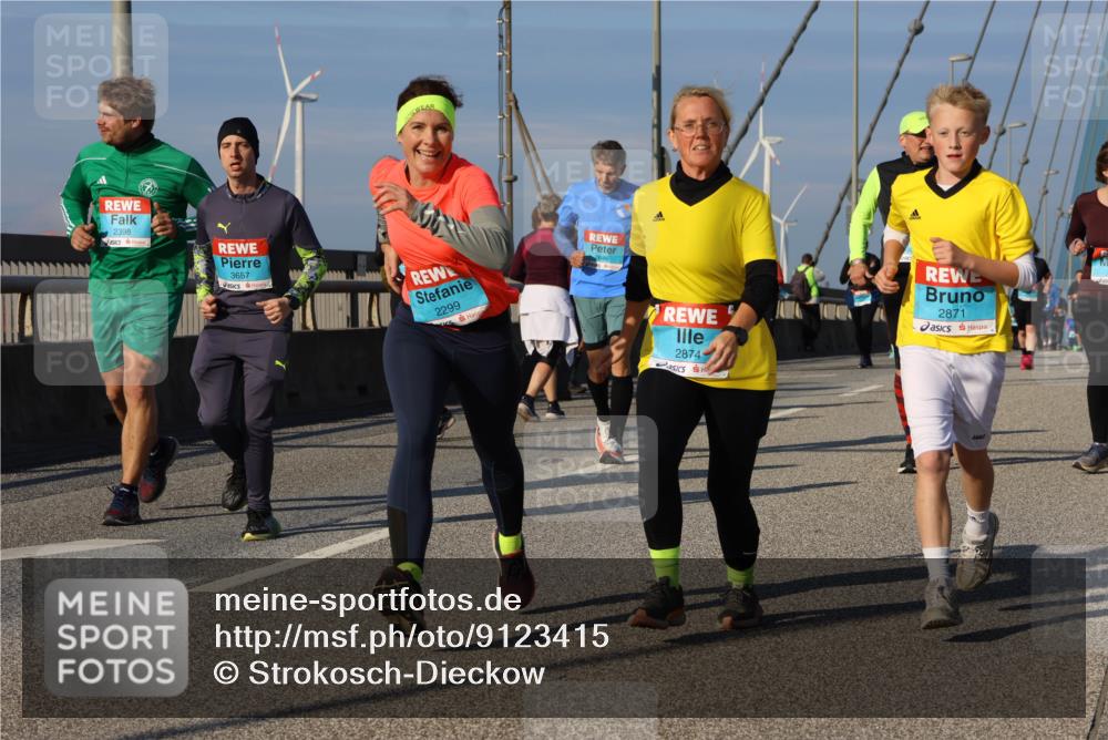 03.10.2025 - Köhlbrandbrückenlauf Strokosch-Dieckow http://msf.ph/oto/9123415 03.10.2025 10:01:49 Position 2 2398, 3657, 2299, 2874, 2871 meine-sportfotos.de