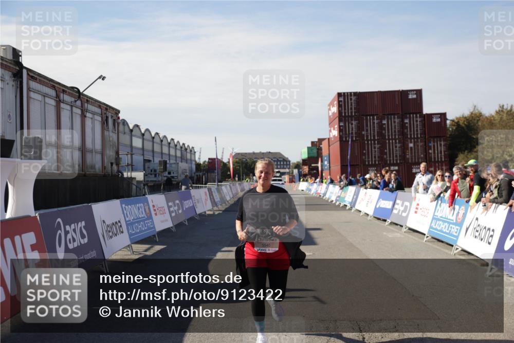 03.10.2025 - Köhlbrandbrückenlauf Jannik Wohlers http://msf.ph/oto/9123422 03.10.2025 13:51:33 Ziel 5540 meine-sportfotos.de