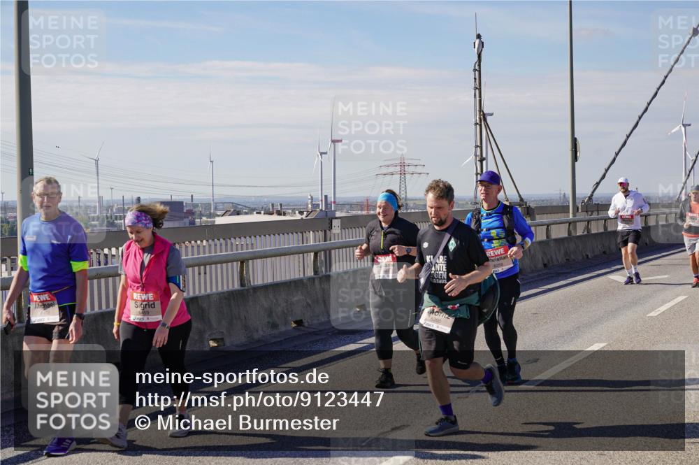 03.10.2025 - Köhlbrandbrückenlauf Michael Burmester http://msf.ph/oto/9123447 03.10.2025 13:06:03 Position 2 6458, 6469, 6259, 5360 meine-sportfotos.de