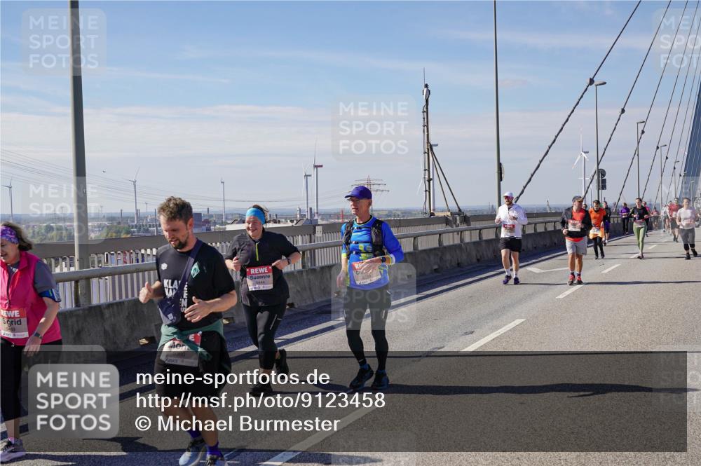 03.10.2025 - Köhlbrandbrückenlauf Michael Burmester http://msf.ph/oto/9123458 03.10.2025 13:06:05 Position 2 469, 5360, 5444 meine-sportfotos.de