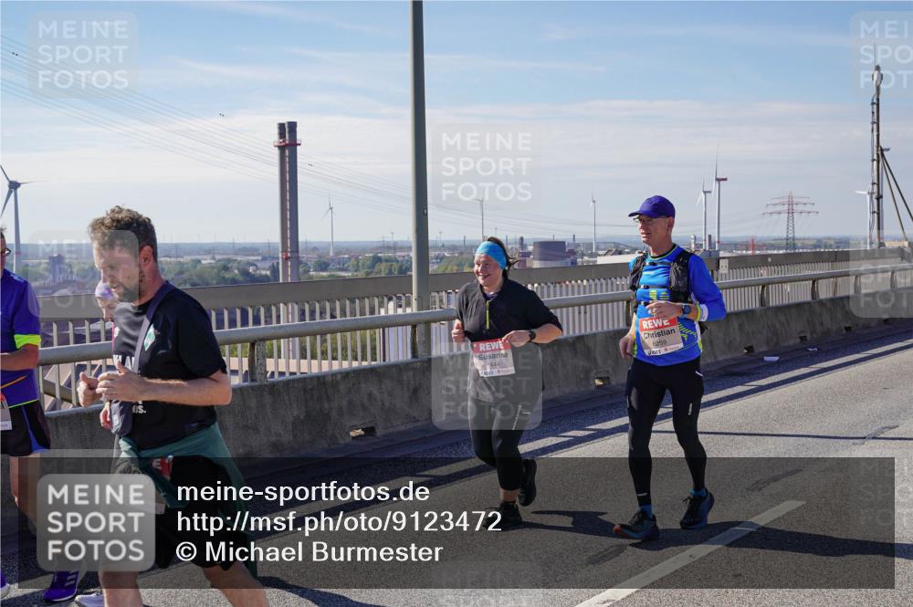 03.10.2025 - Köhlbrandbrückenlauf Michael Burmester http://msf.ph/oto/9123472 03.10.2025 13:06:05 Position 2 5360, 444, 6259 meine-sportfotos.de