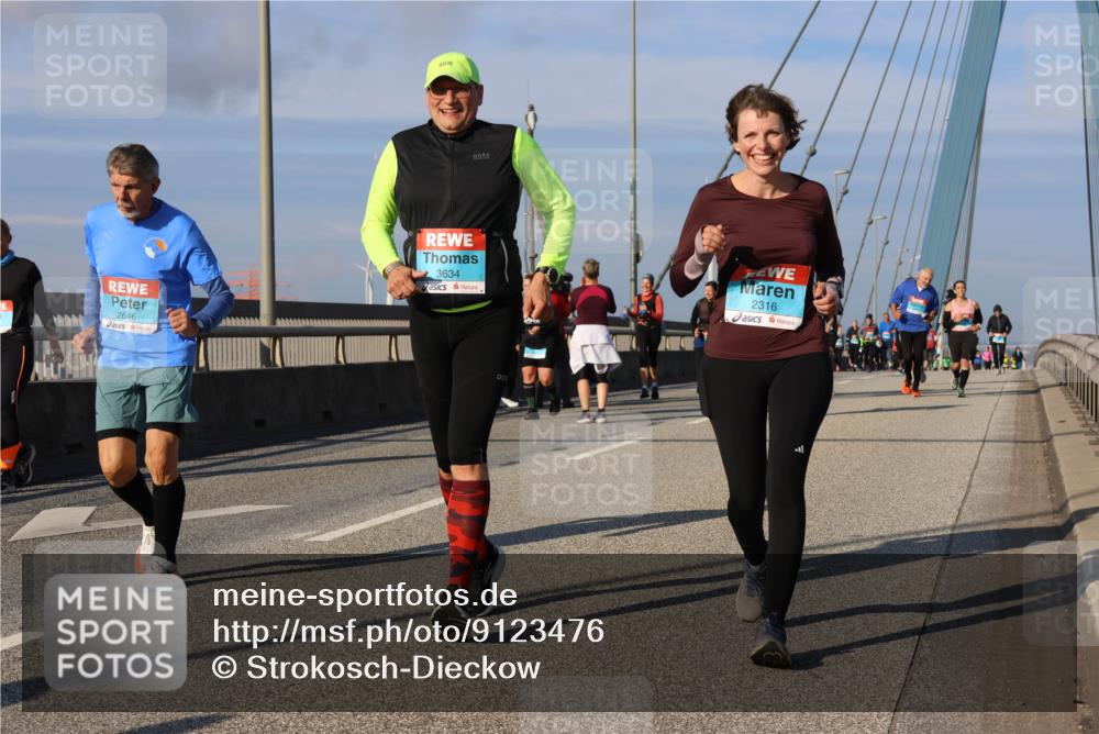 03.10.2025 - Köhlbrandbrückenlauf Strokosch-Dieckow http://msf.ph/oto/9123476 03.10.2025 10:01:53 Position 2 2646, 3634, 2316 meine-sportfotos.de