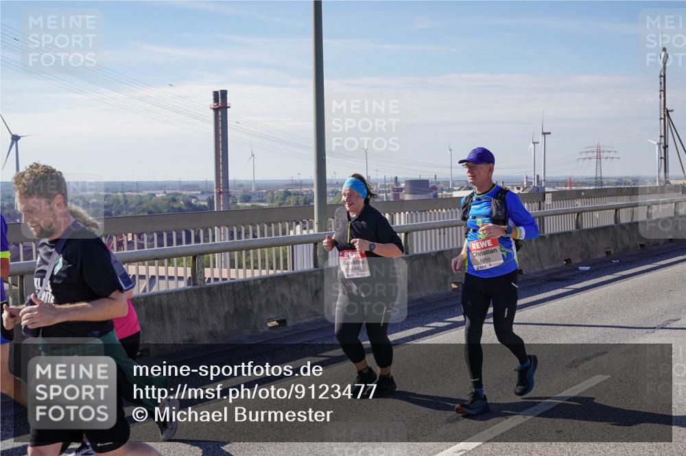 03.10.2025 - Köhlbrandbrückenlauf Michael Burmester http://msf.ph/oto/9123477 03.10.2025 13:06:06 Position 2 5360, 6259 meine-sportfotos.de