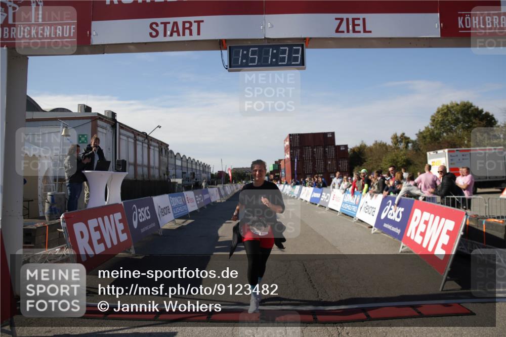 03.10.2025 - Köhlbrandbrückenlauf Jannik Wohlers http://msf.ph/oto/9123482 03.10.2025 13:51:34 Ziel 5540 meine-sportfotos.de