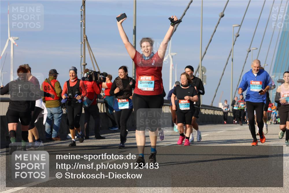 03.10.2025 - Köhlbrandbrückenlauf Strokosch-Dieckow http://msf.ph/oto/9123483 03.10.2025 10:01:56 Position 2 08, 2332, 2184 meine-sportfotos.de