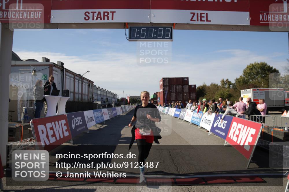 03.10.2025 - Köhlbrandbrückenlauf Jannik Wohlers http://msf.ph/oto/9123487 03.10.2025 13:51:34 Ziel 5540 meine-sportfotos.de