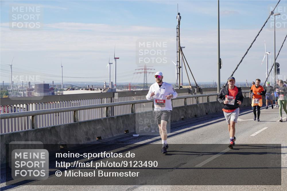 03.10.2025 - Köhlbrandbrückenlauf Michael Burmester http://msf.ph/oto/9123490 03.10.2025 13:06:07 Position 2  meine-sportfotos.de