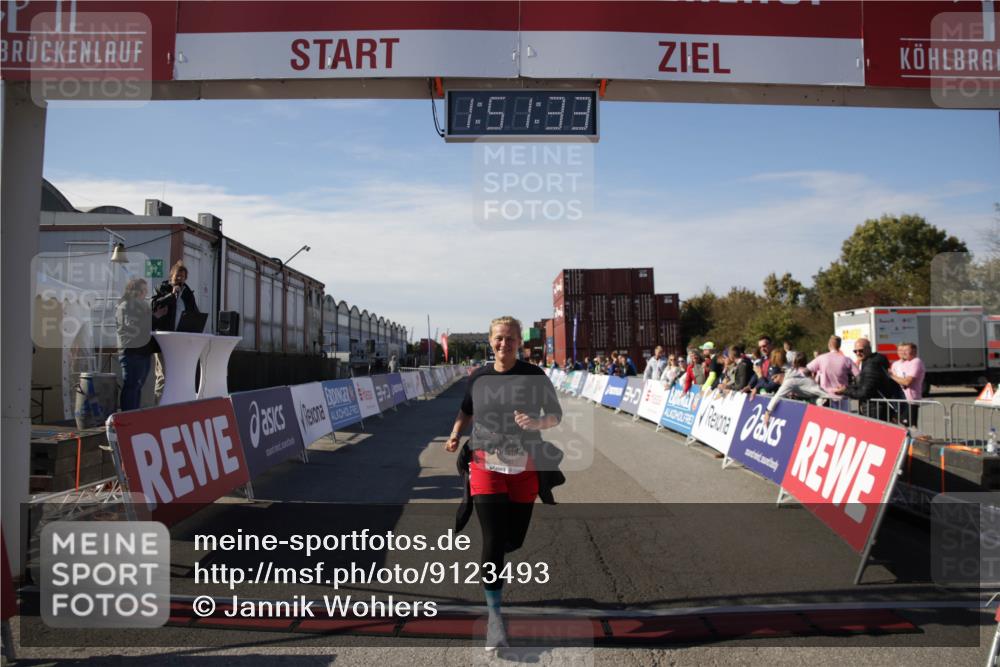 03.10.2025 - Köhlbrandbrückenlauf Jannik Wohlers http://msf.ph/oto/9123493 03.10.2025 13:51:34 Ziel 5540 meine-sportfotos.de