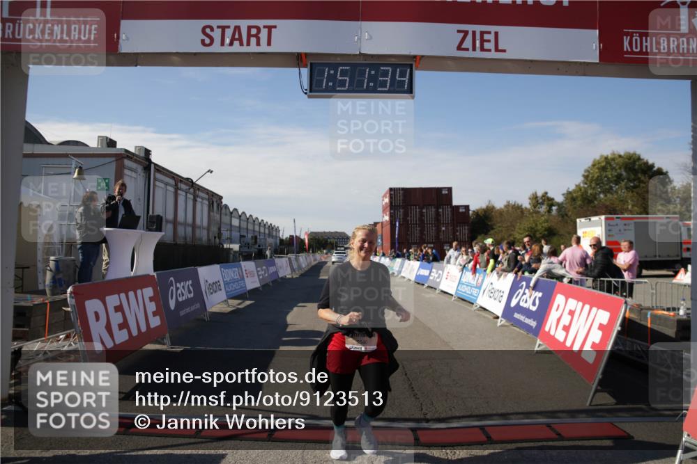 03.10.2025 - Köhlbrandbrückenlauf Jannik Wohlers http://msf.ph/oto/9123513 03.10.2025 13:51:34 Ziel 5540 meine-sportfotos.de