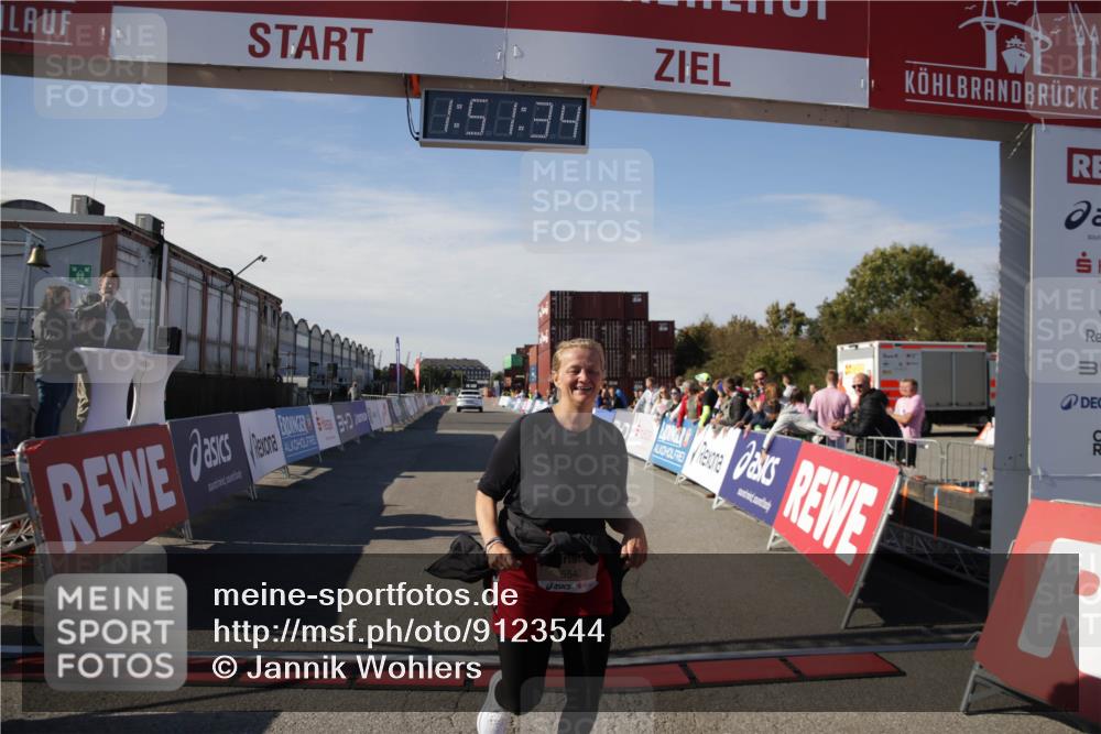 03.10.2025 - Köhlbrandbrückenlauf Jannik Wohlers http://msf.ph/oto/9123544 03.10.2025 13:51:34 Ziel 5540 meine-sportfotos.de