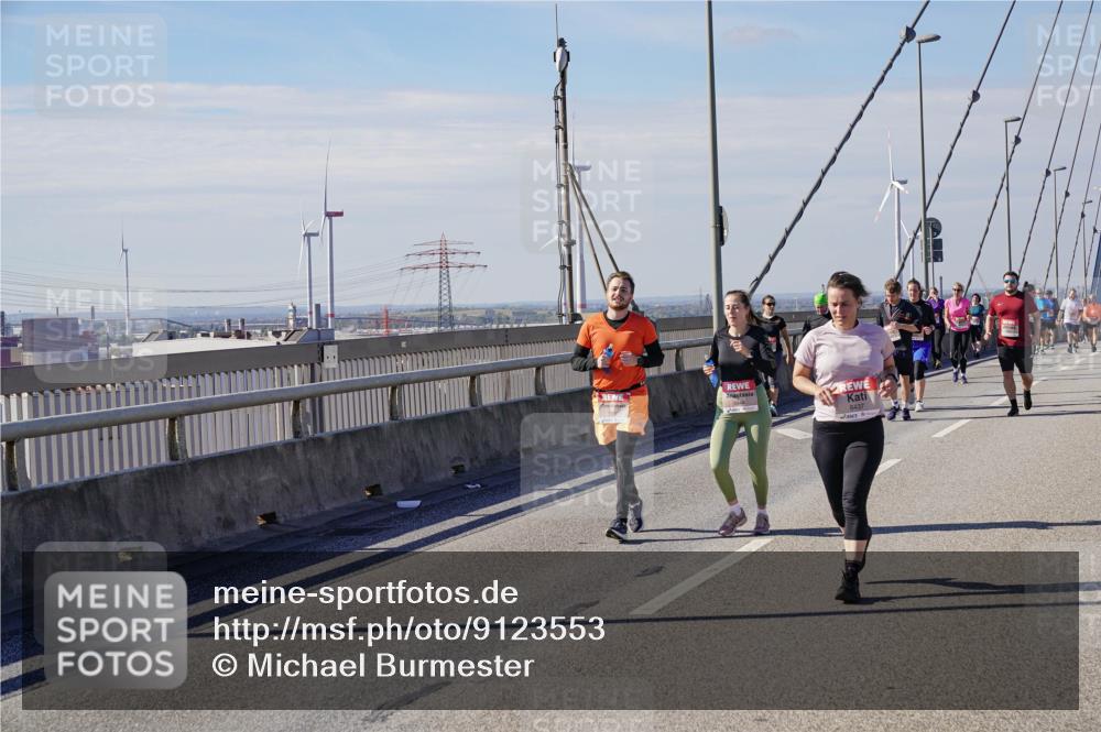 03.10.2025 - Köhlbrandbrückenlauf Michael Burmester http://msf.ph/oto/9123553 03.10.2025 13:06:12 Position 2 6437 meine-sportfotos.de