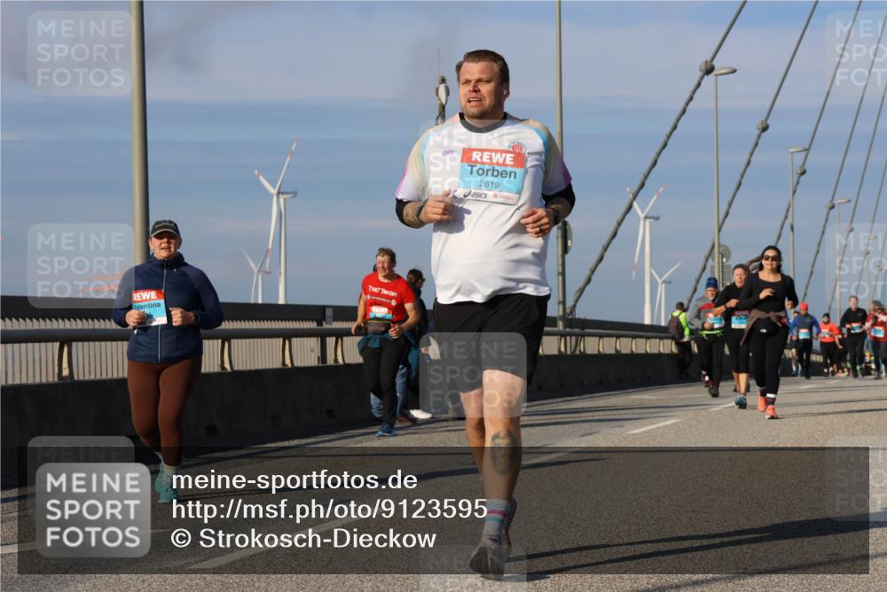 03.10.2025 - Köhlbrandbrückenlauf Strokosch-Dieckow http://msf.ph/oto/9123595 03.10.2025 10:02:05 Position 2 2619 meine-sportfotos.de