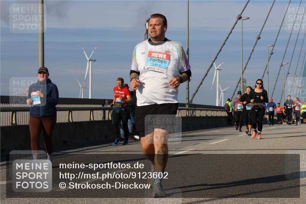 03.10.2025 - Köhlbrandbrückenlauf Strokosch-Dieckow http://msf.ph/oto/9123602 03.10.2025 10:02:05 Position 2 2619 meine-sportfotos.de